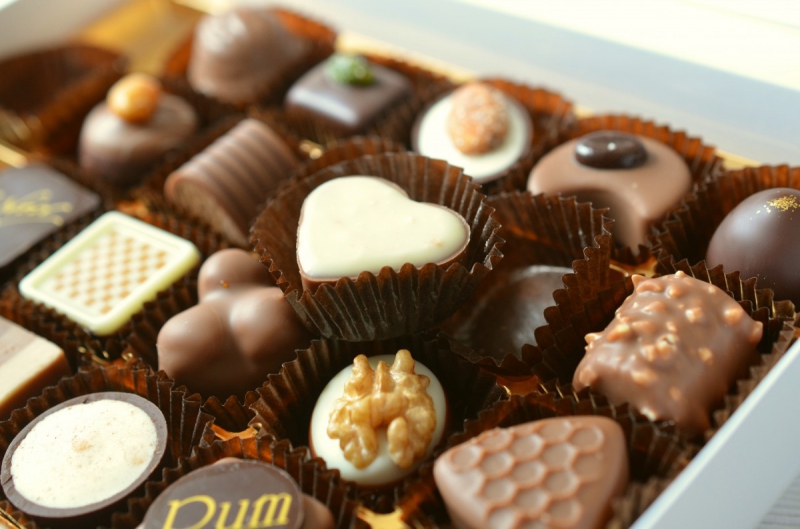 boulangerie-ST AUBAN-min_chocolates_food_candy_calories_nibble_chocolate_heart-782043